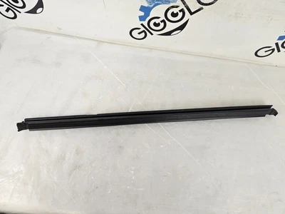 Ford Explorer 2016-19 puerta trasera derecha ventana interior cinturón resistente sello OEM Foto 1 de 4