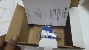 GBM2W.010A102  101130285 GBM2W SSI GBM2W.010 A102 18+12 bit Gray SSI 101015449 - Picture 1 of 13