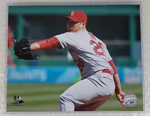 MLB -Seunghwan Oh #26, St Louis Cardinals - Photo 8" x 10" - 2016 - Picture 1 of 6