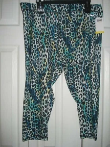Ladies  Capri Athletic Leggings  Size XXL Animal print - Picture 1 of 2