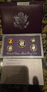 1991 S Uncirculated Proof set includes Kennedy .50, Mint Condition. Low Bid. - Picture 1 of 2