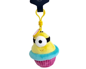 Universal Studios Despicable Me Bake My Day Minion Cupcake Plush Backpack Clip - Picture 1 of 6