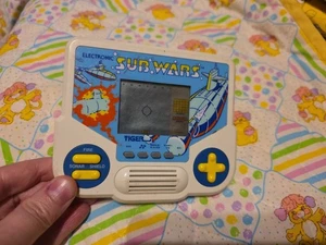 Tiger Electronics 1988 Sub Wars Handheld Game - Tested and Working - Picture 1 of 3