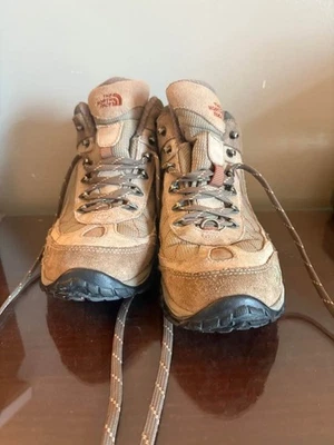 Botas de senderismo aisladas The North Face para mujer - talla 8,5 tostadas/marrones Foto 1 de 3