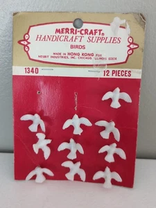 10 pájaros paloma blanca miniatura de plástico Merri-Craft de colección Hong Kong con alambre  - Imagen 1 de 8