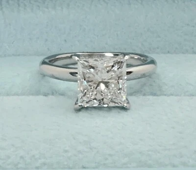 Anillo solitario de diamantes cultivados en laboratorio certificado IGI 2 quilates D VVS2 corte princesa oro 14 k Foto 1 de 4
