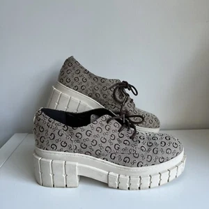 GUESS Chunky Heels Shoes Trainers Clogs Brown Women’s UK 6.5 Guess Print Design - Picture 1 of 18