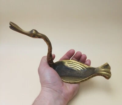 Ancien cendrier Pyrogène en bronze figurant un canard stylisé - Photo 1/4