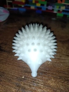 Hedgehog CAT scratcher toy white fun adorable pet safe SEE VIDEO of my cat - Picture 1 of 2