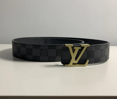 Cinturón de cuero negro con monograma Louis Vuitton para hombre - talla 42 1055 mm (usado) Foto 1 de 4
