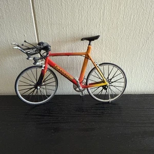 CANNONDALE MULTISPORT 2000 - Tour De Maisto Die Cast Metal Bicycle 1:12 Model - Picture 1 of 4
