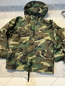 US Army Jacket Mens Medium Woodland Camo Cold Weather Military Parka - Picture 1 of 14
