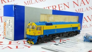 ROCO 63974 - H0 1/87 - LOCOMOTIVA DIESEL D 319-201-0 BLU-GIALLO RENFE - EP.V - Foto 1 di 2