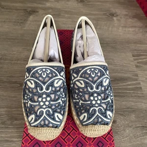 Tory Burch Ivory Medium Blue Lucia Lace Espadrilles Mesh Lined Size 5.5 - Picture 1 of 15