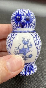 Franklin Mint Ceramic Delft Blue Owl 2.5" Vintage Taiwan Hoot Figurine Bird - Picture 1 of 4