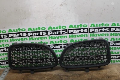 97-00 Grand Prix SE Front Bumper Grille Insert Set LH RH - Image 1 of 4