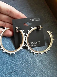 Lane Bryant NWT Gold Hoops Medium With White Beaded Detail nickel free sensitive - Picture 1 of 11