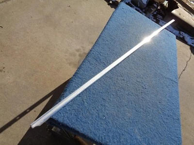 1962 Pontiac Catalina Station Wagon RIGHT REAR QUARTER PANEL MOLDING - Imagem 1 de 4