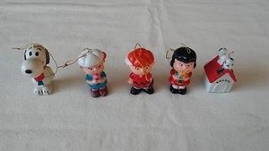 LOT OF 5 SNOOPY LUCY CHARLIE BROWN & MORE ORNAMENTS UNITED FEATURE SYNDICATES - Picture 1 of 11