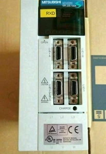 Brand NEW In Box Mitsubishi Servo Driver MR-J2S-100A Fast shipping - Picture 1 of 12