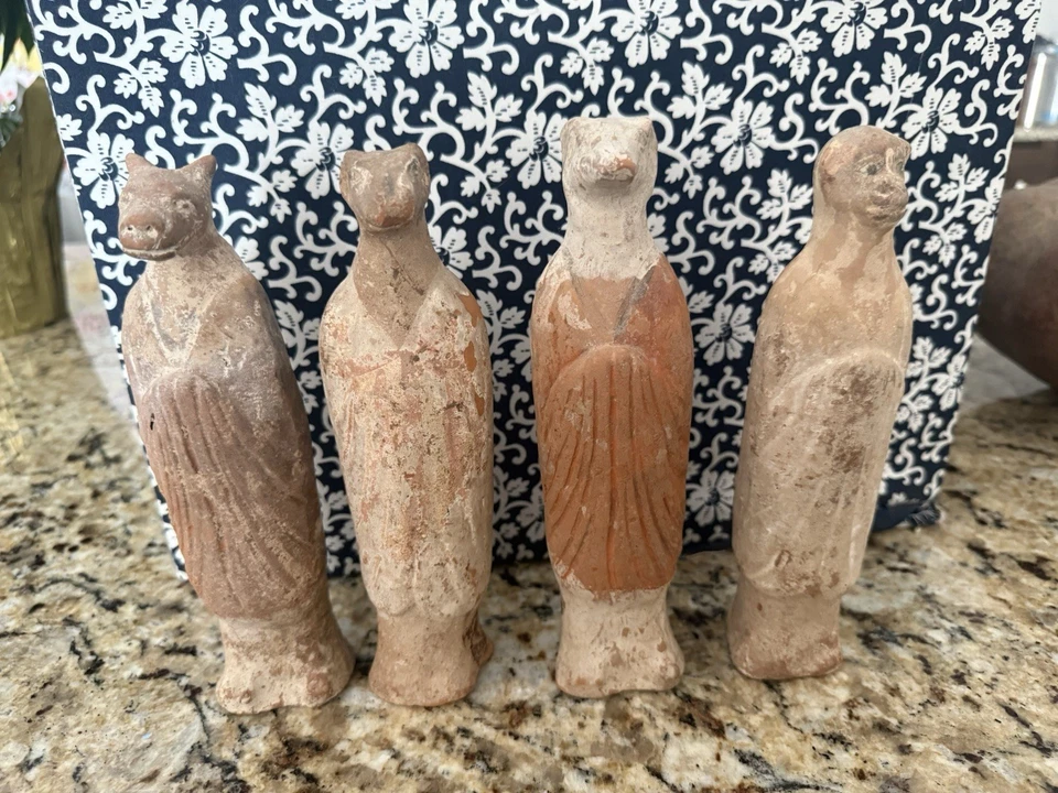 Conjunto de 4 estatuetas de pedra do túmulo da dinastia Tang (618-907) arte antiga muito rara da China - Imagem 1 de 4