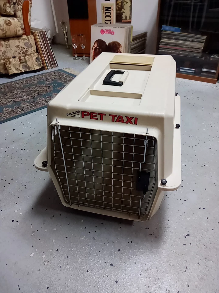 Petmate Pet Taxi Pet Carrier 20 " long 1 Foot High For Small Pets "Used "  - Изображение 1 из 4