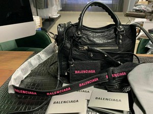 bag strap balenciaga