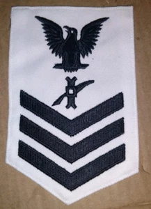 US Navy Petty Officer 1st Class Legalman White Polyester Sleeve Rate Patch - Picture 1 of 2