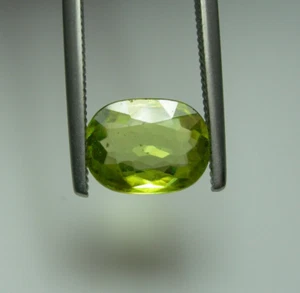 2.35ct Natural SPHENE gem Genuine Titanite yellowish Green Madagascr Gemstone - Picture 1 of 10