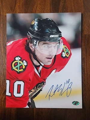Foto firmada por Patrick Sharp de 8 X 10 automática con certificado de autenticidad Blackhawks 3 X campeón de la Copa Stanley Foto 1 de 4