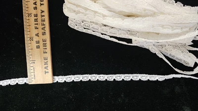 Borde de encaje pequeño vintage/antiguo, blanco, hojas de algodón, 16 yardas Foto 1 de 2