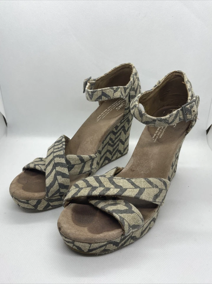 TOMS Wedge Canvas Sandals Ankle Strap Heels Size 8.5 Gray Tan  - Изображение 1 из 4