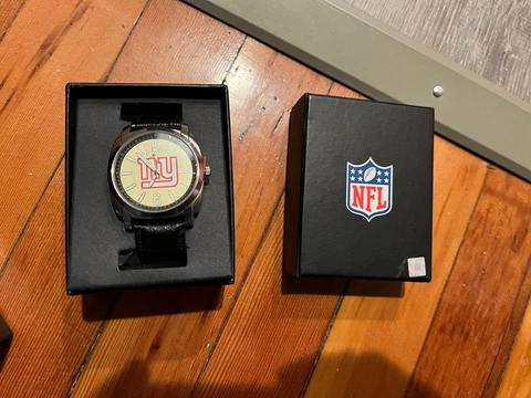 Game Time NY Giants  Mens Watch NFL Football NIB Cover
