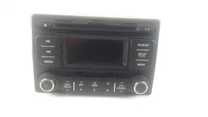 V2175 KIA CD RADIO HEAD UNIT AM100IHEE - Picture 1 of 4