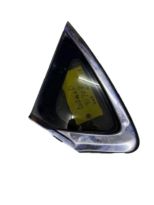 Nissan Altima 2018 sedán lado izquierdo del conductor cuarto trasero panel ventana ventilación de vidrio Foto 1 de 4