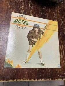 AC/DC High Voltage Vinyl Record Album Original 1976 Vintage - Foto 1 di 24