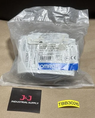 FACTORY SEALED- Omron E3ZM-CT82B 5M Photoelectric Sensor 10-30VDC || WARRANTY! - Image 1 of 3
