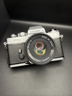 YASHICA FR con lente Yashica ML 50 mm F/2 Foto 1 de 4