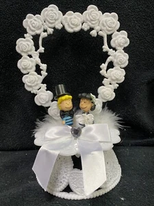 Schroeder & Lucy Wedding Cake Topper Peanut Snoopy Charlie Brown Gang Groom top - Picture 1 of 3