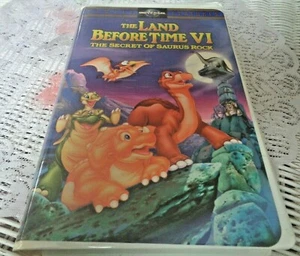 VHS TAPE - THE LAND BEFORE TIME VI THE SECRET OF SAURUS ROCK - GOOD CONDITION - Picture 1 of 2