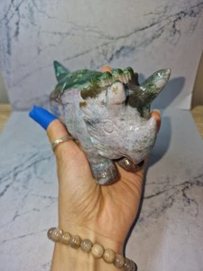 Einzigartiger Ozeanjaspis Dinosaurier Schnitzerei (744g) | Herz Chakra Stein - Bild 1 von 7