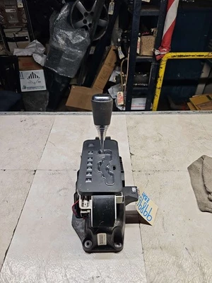 2008-2012 DODGE NITRO JEEP LIBERTY AUTOMATIC FLOOR SHIFTER LEVER ASSEMBLY - Image 1 of 4