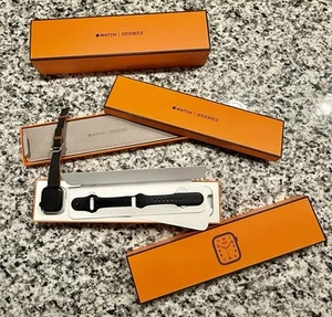 Apple Watch - HERMES - Série 9 GPS + Cellulaire, 41 mm Noir - OCCASION - Photo 1 sur 2