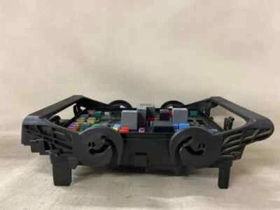 2015-2019 GMC SIERRA 2500 3500 Pickup Engine Fuse Box GENUINE OEM - Image 1 of 4