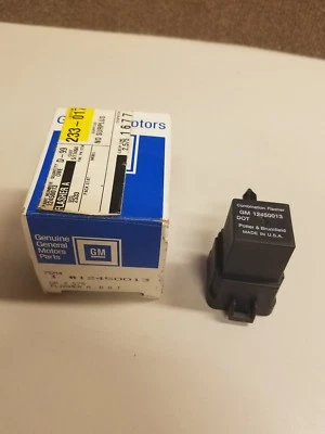 Chevrolet GM OEM 95-01 Lumina-Peligro Advertencia Intermitente 12450013 MONTE CARLO IMPALA Foto 1 de 3