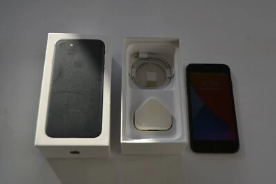 BOXED APPLE IPHONE 7 32GB BLACK UNLOCKED BARELY USED EXCELLENT CONDITION - Image 1 of 4