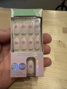 Juego de uñas postizas a presión Lottie London, Flower Power - Imagen 1 de 5