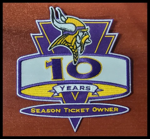 Minnesota Vikings Patch Season Ticket Owner 10 Years Cover