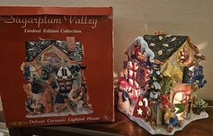 Sugarplum Valley 4 Seasons Celebrations Keramik beleuchtetes Haus. Limited Edition!  - Bild 1 von 20