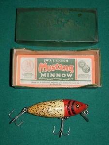 Antique Pflueger Mustang Minnow Fishing Lure 8937 2 3/4 in Red Wht Sparks in Box - Picture 1 of 8